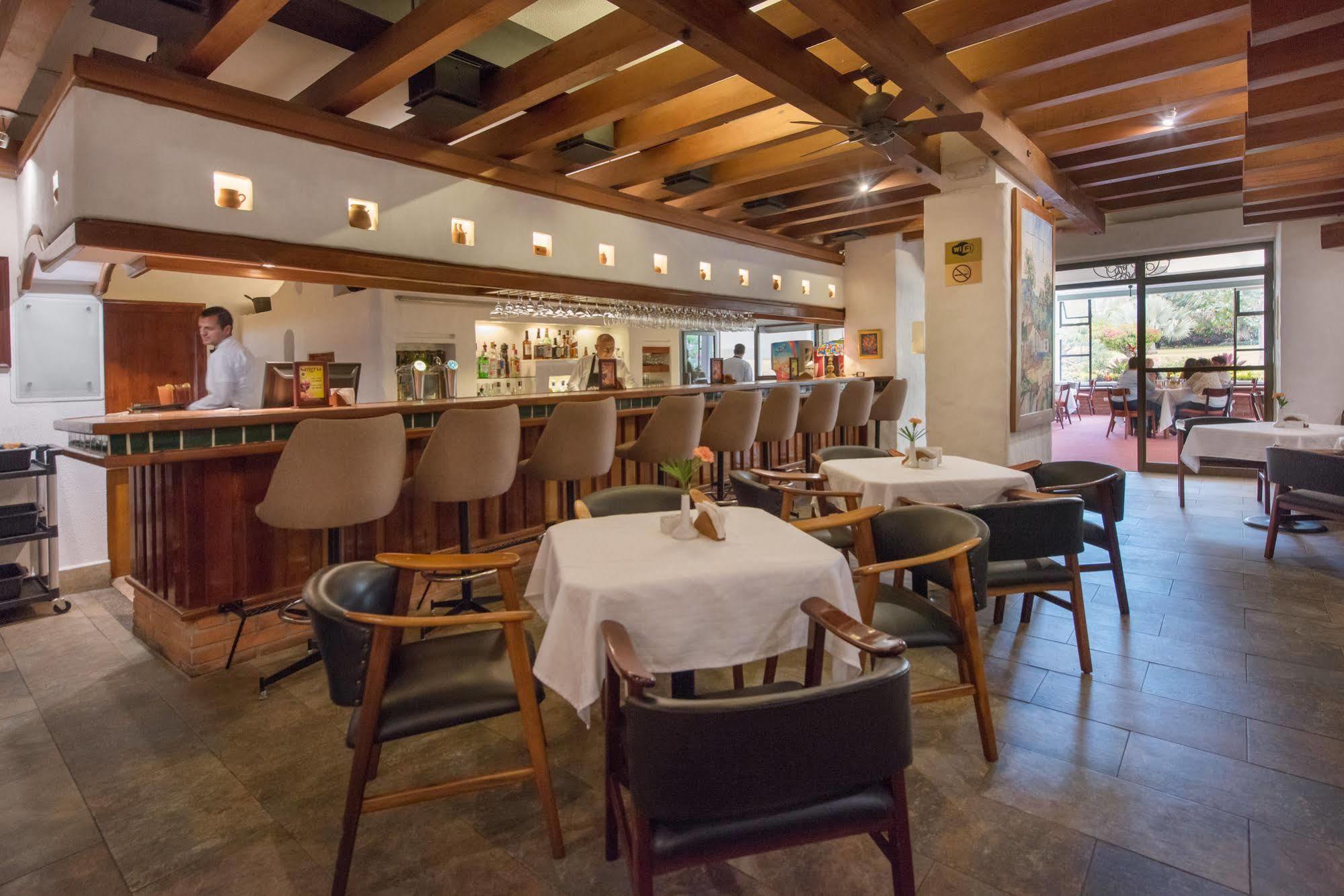 Hotel Bougainvillea San Jose Santo Domingo De Heredia Ngoại thất bức ảnh